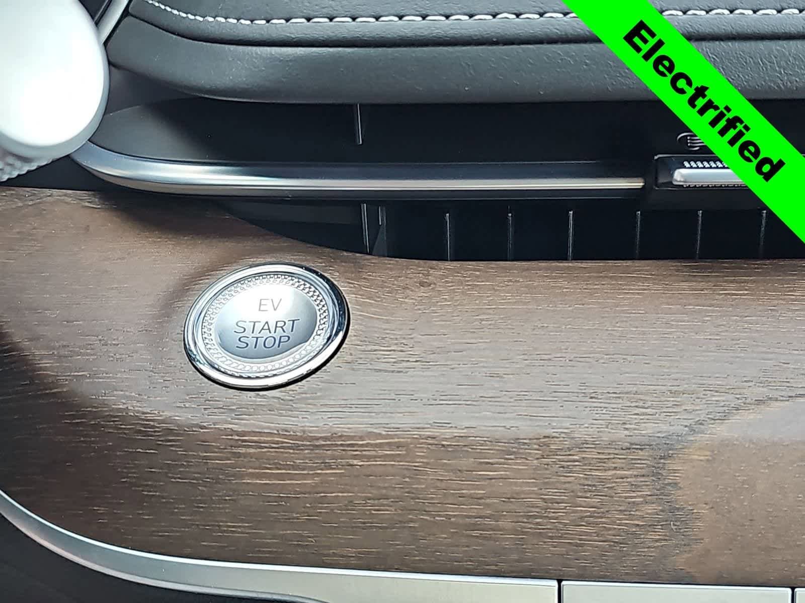 Used 2024 Genesis G80 image 24