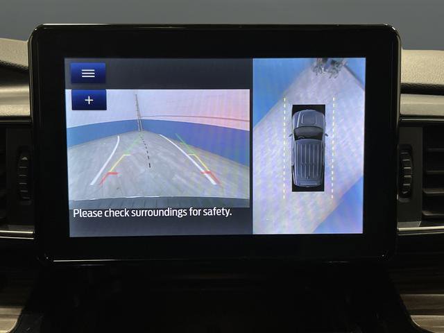 Used 2023 Ford Explorer Limited image 11