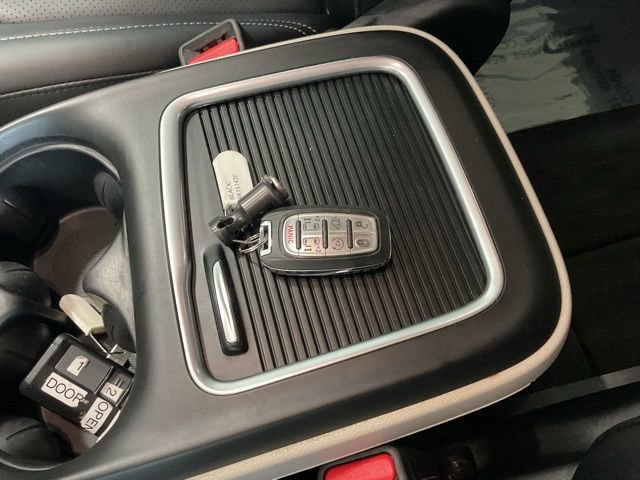 Used 2024 Chrysler Pacifica Touring-L image 22