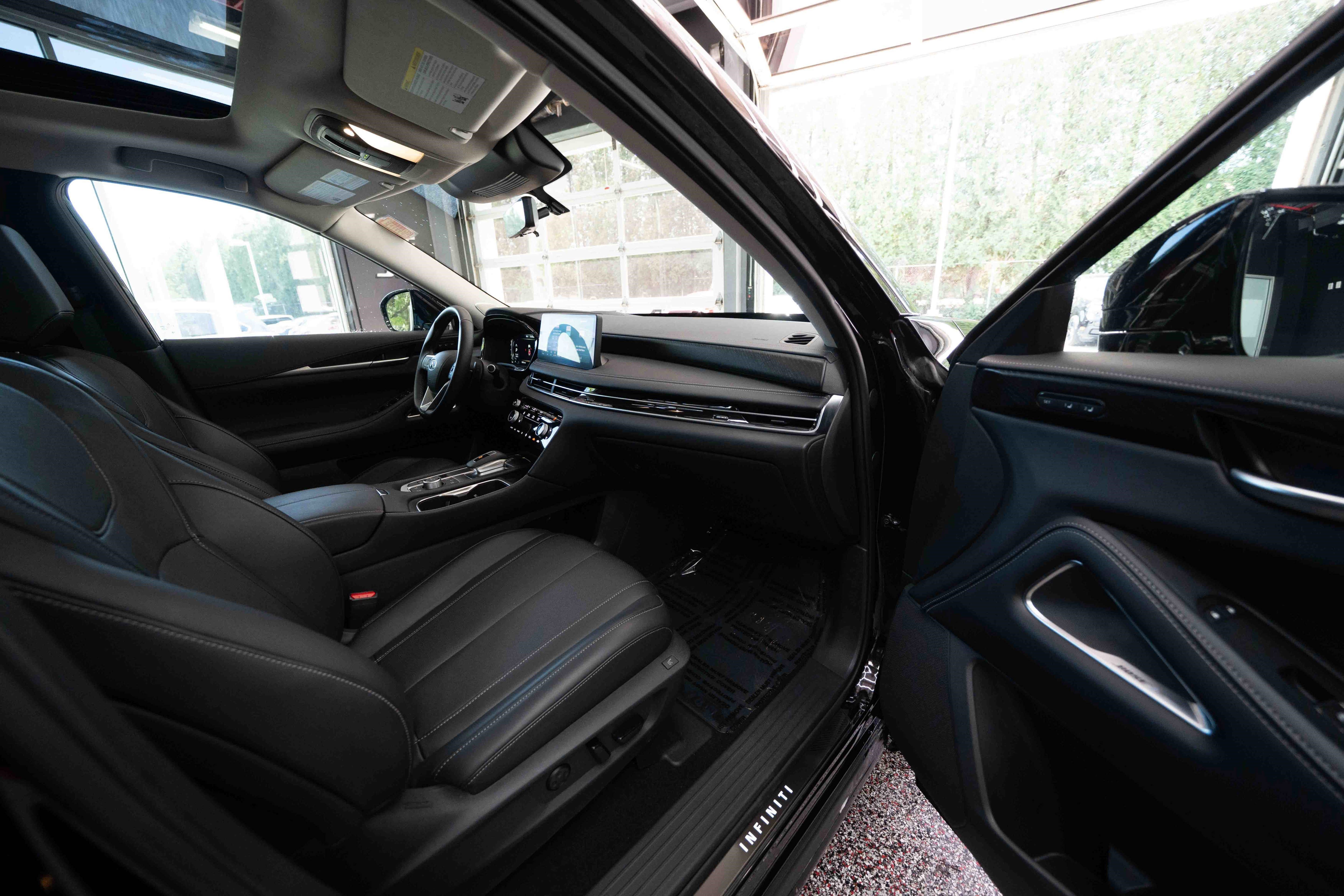 Used 2025 INFINITI QX60 Sensory w/ Vision Package image 26