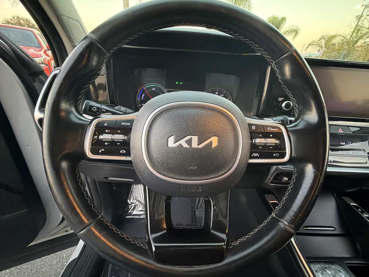 Used 2022 Kia Sorento S FWD image 36