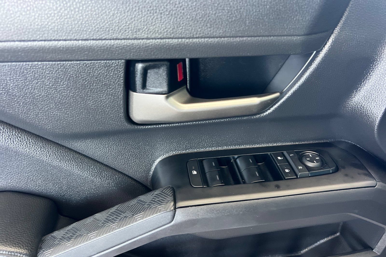 Certified 2025 Toyota Tacoma TRD Sport AWD/4WD image 8
