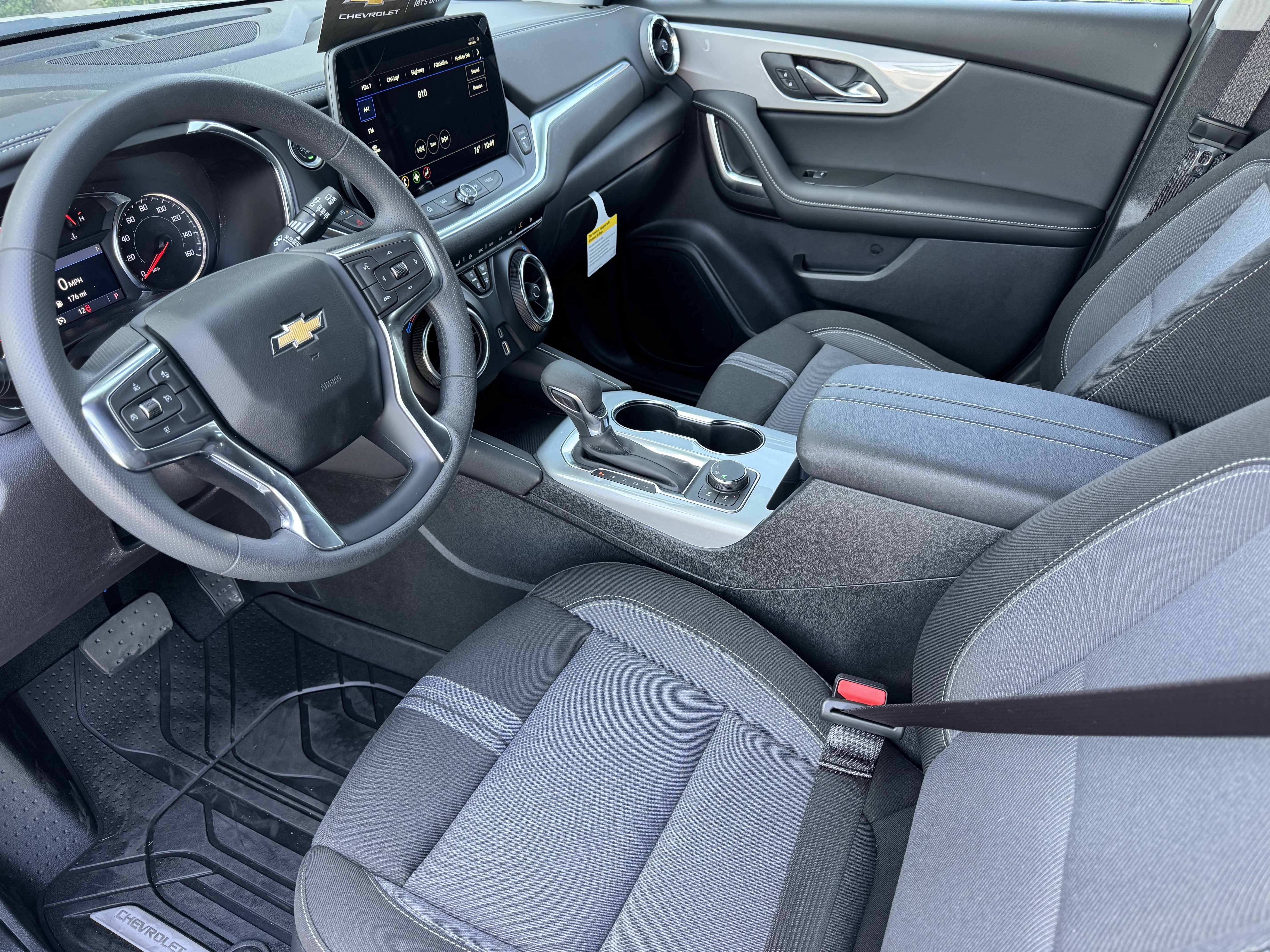 New 2026 Chevrolet Blazer LT w/ LPO, Floor Liner Package FWD image 9