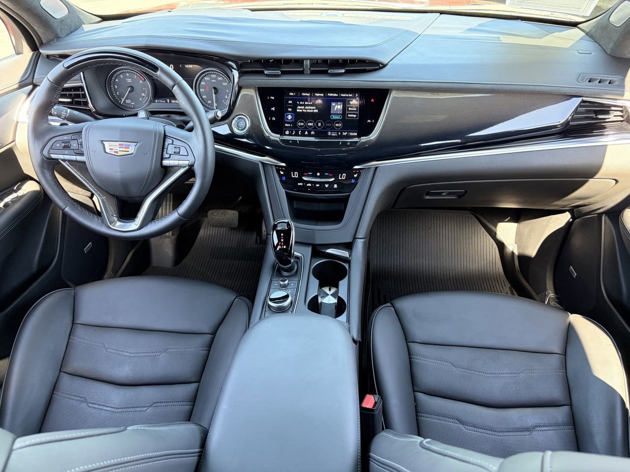 Certified 2025 Cadillac XT6 Premium Luxury w/ Platinum Package image 16