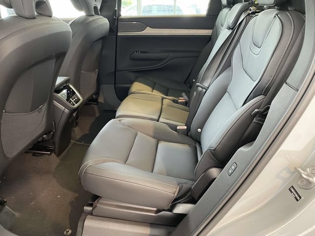 New 2026 Volvo EX90 Plus AWD/4WD image 17