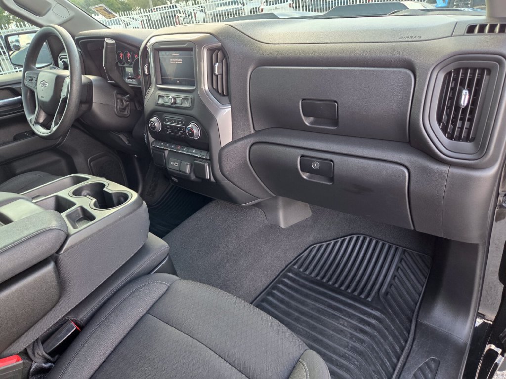 Used 2022 Chevrolet Silverado 1500 Custom Trail Boss w/ LPO, Dark Essentials Package AWD/4WD image 18