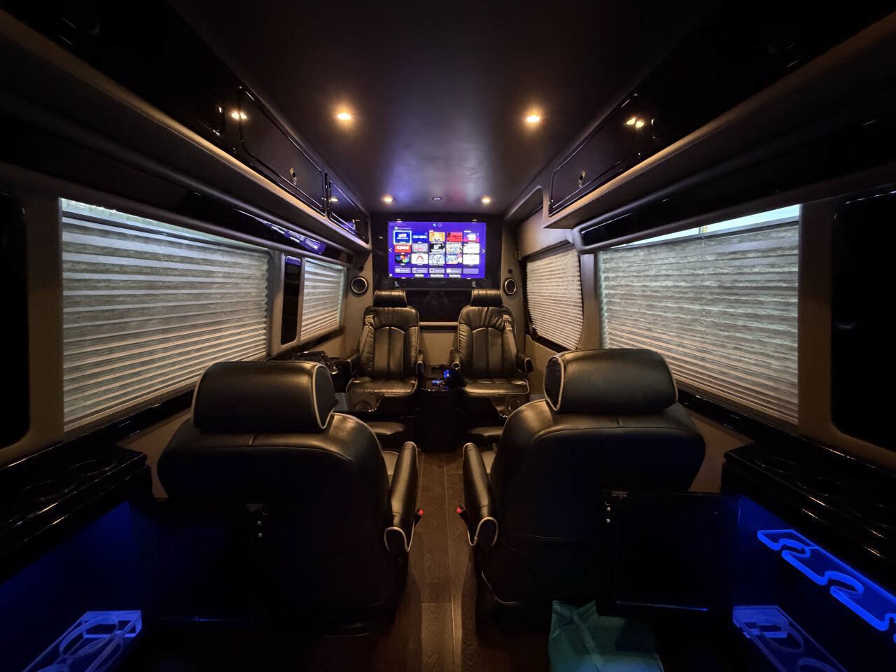 Used 2014 Mercedes-Benz Sprinter 2500 image 28