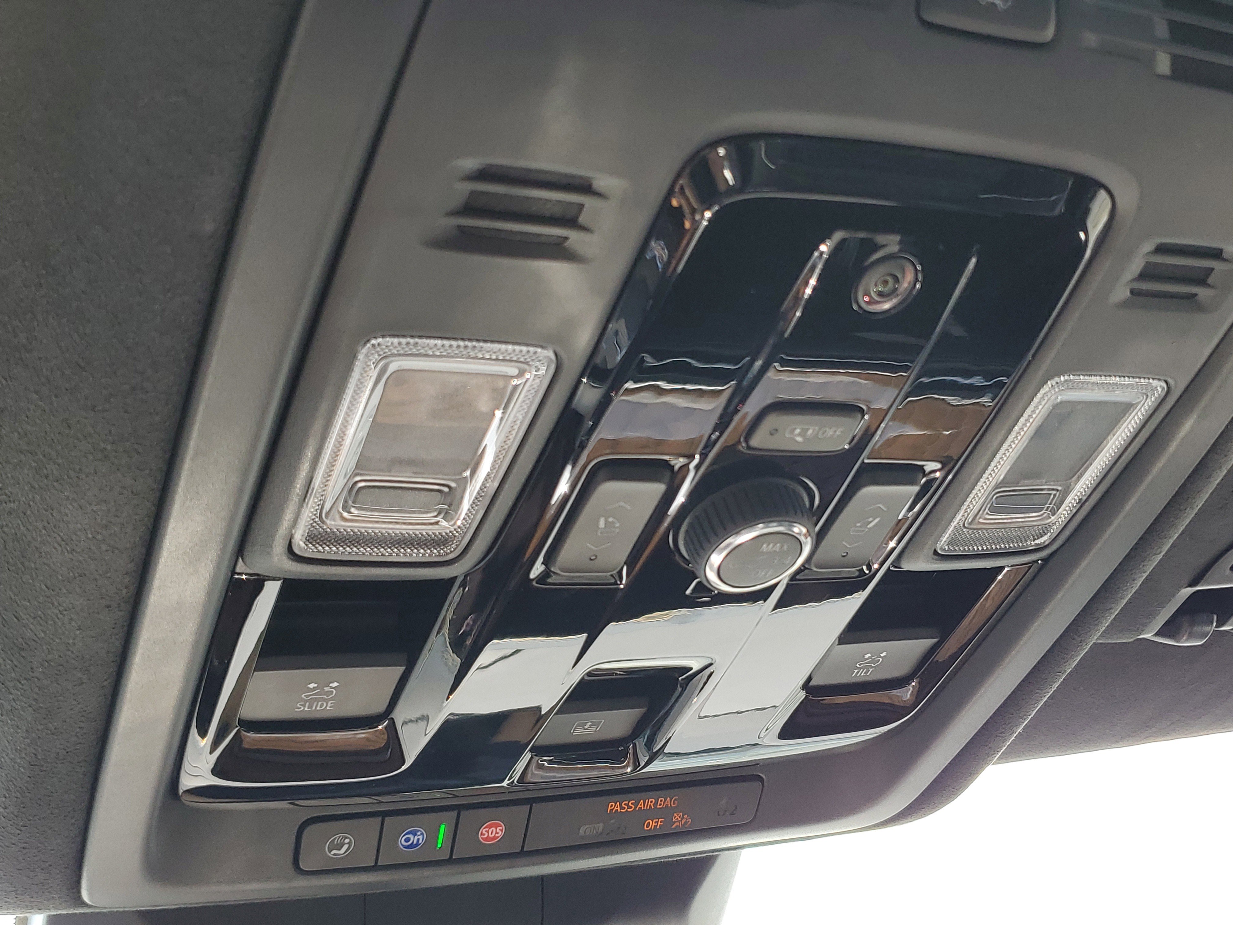 New 2025 Cadillac Escalade Sport Platinum w/ LPO, Floor Liner Package image 27