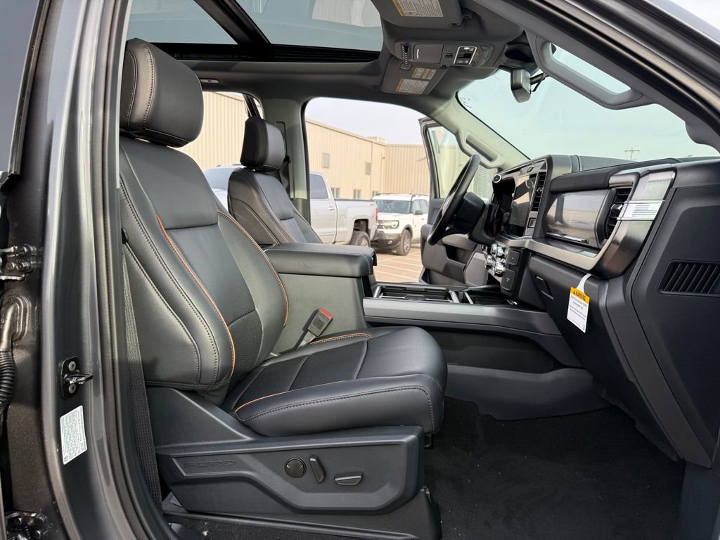 New 2026 Ford F350 Lariat w/ Lariat Premium Package image 18