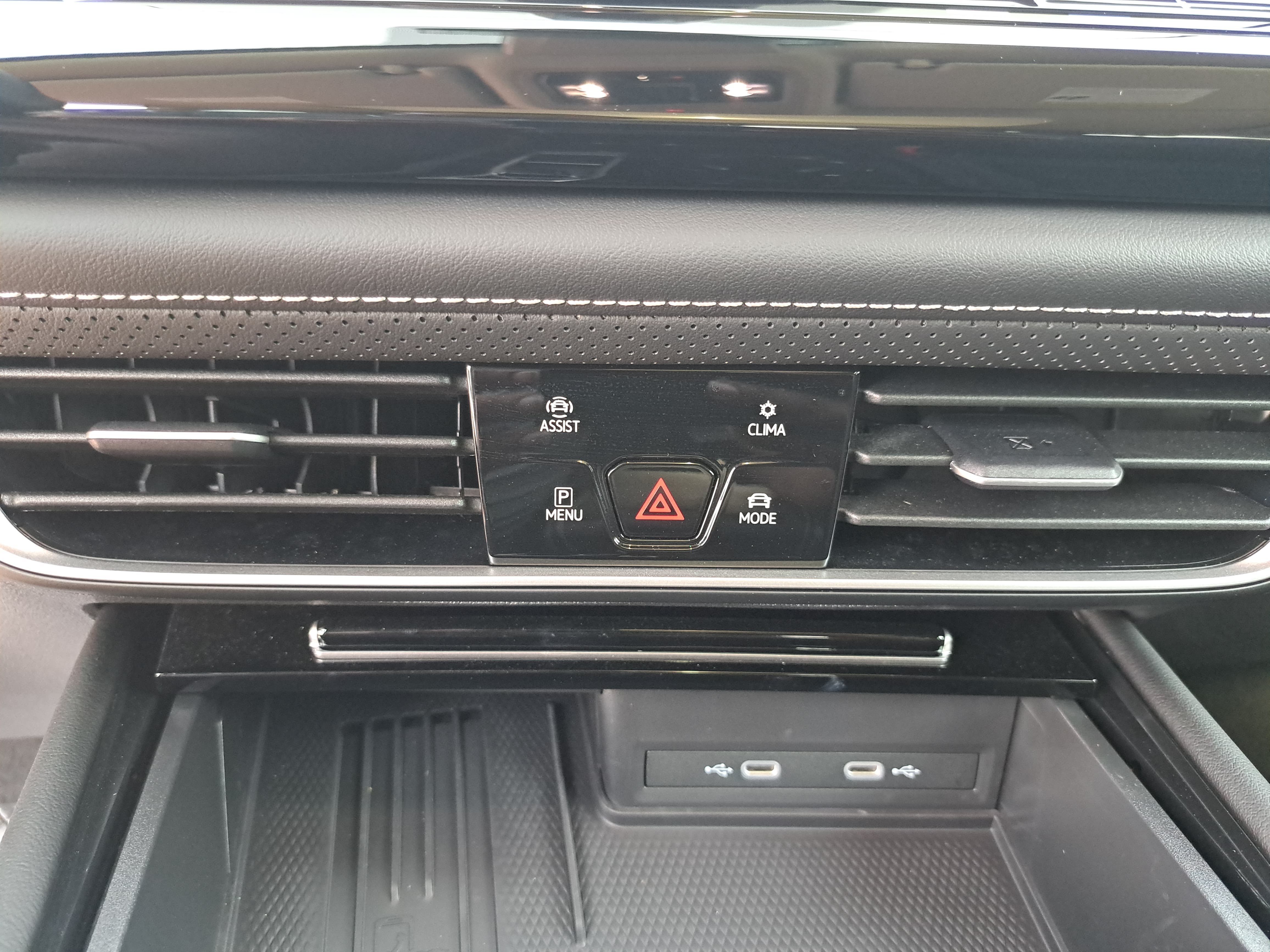 Used 2026 Volkswagen Atlas SE FWD image 22