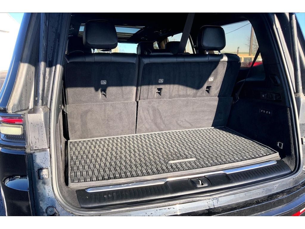Used 2022 Jeep Grand Wagoneer Series II AWD/4WD image 11