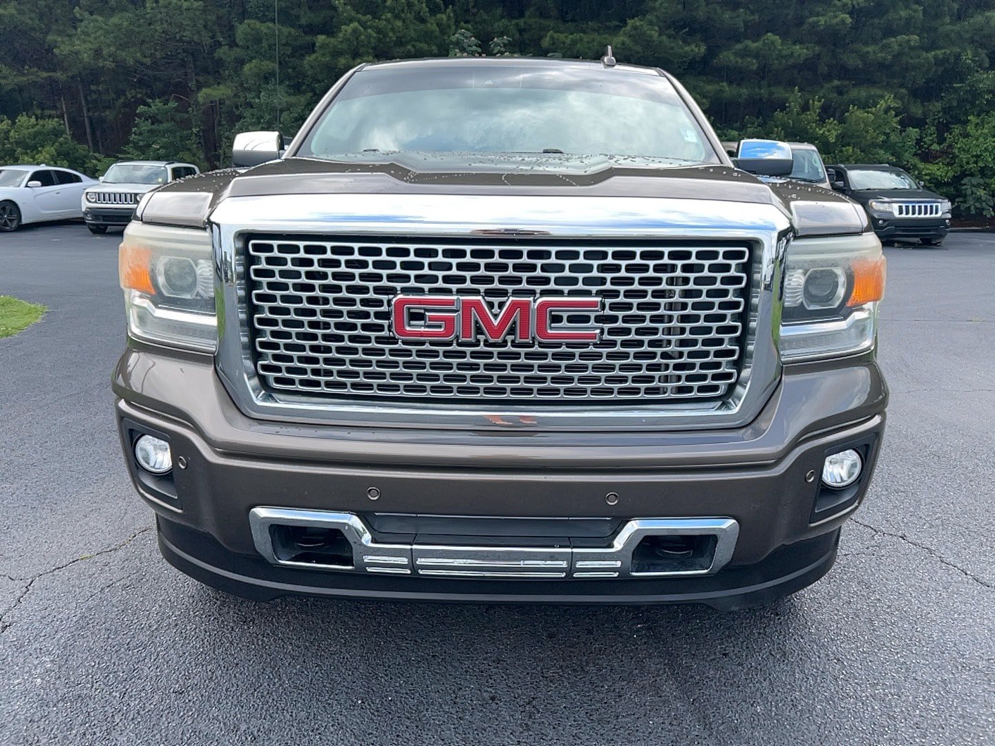 Used 2015 GMC Sierra 1500 Denali w/ Driver Alert Package AWD/4WD image 2