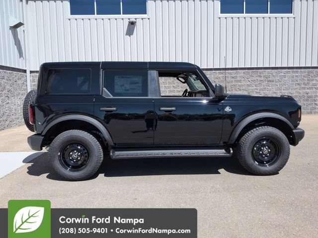 New 2026 Ford Bronco Outer Banks w/ Black Appearance Package AWD/4WD image 2