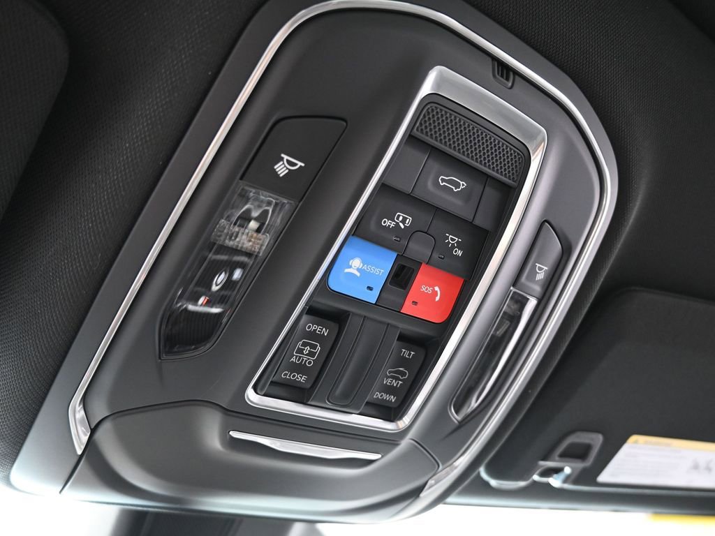 New 2025 Jeep Grand Cherokee Altitude image 20