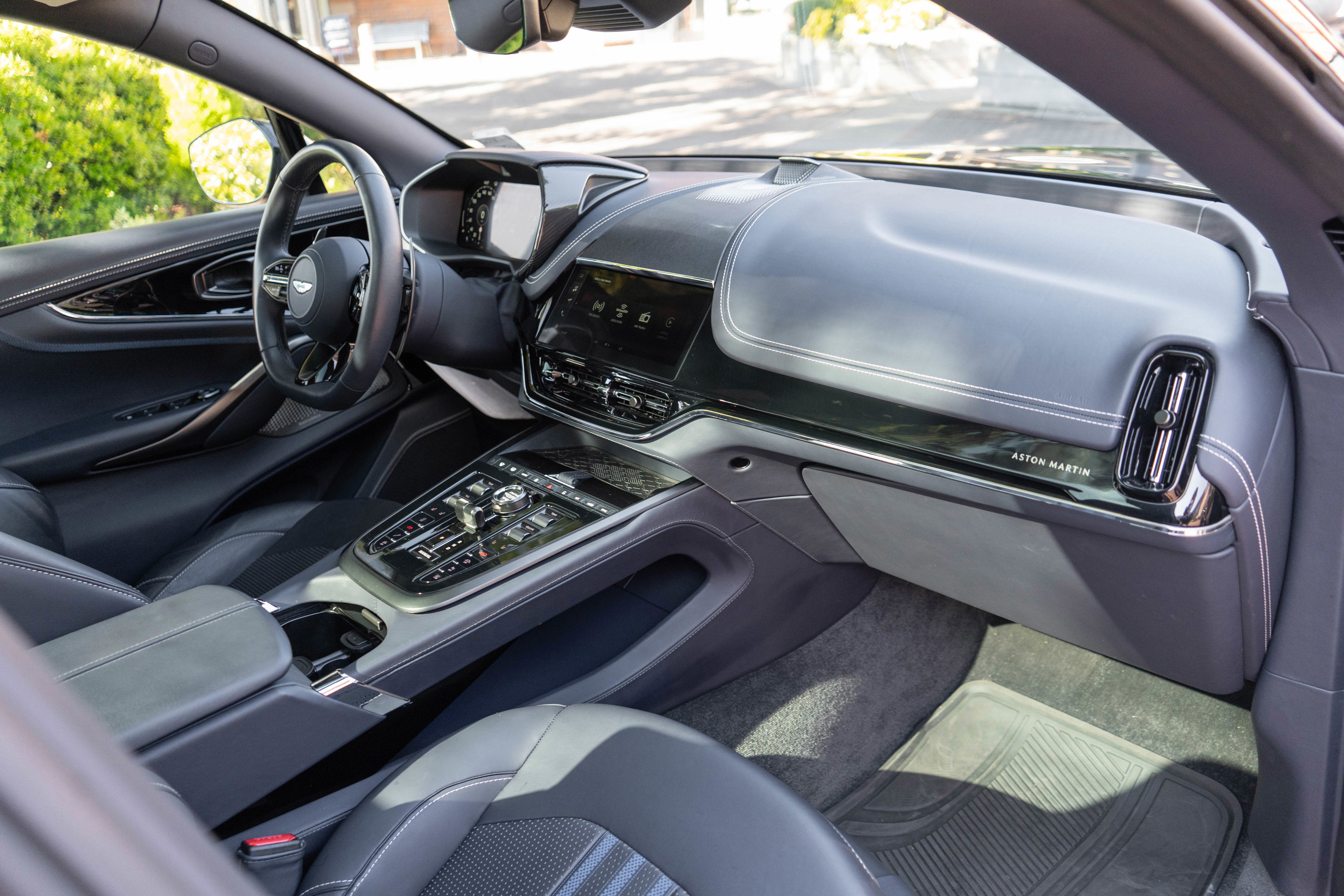 Used 2025 Aston Martin DBX 707 image 38