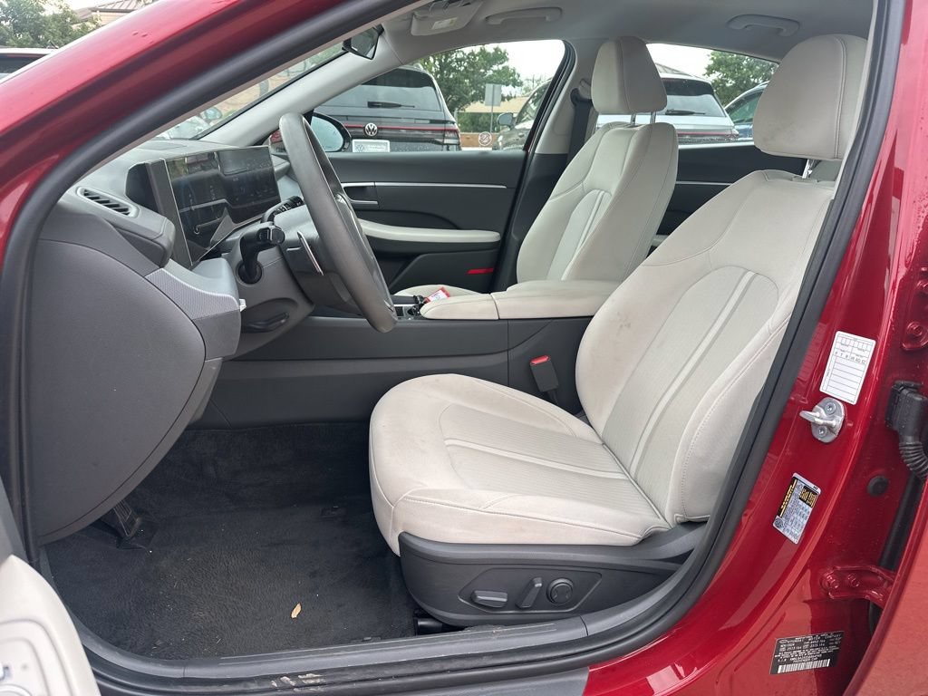 Used 2025 Hyundai Sonata SEL FWD image 14