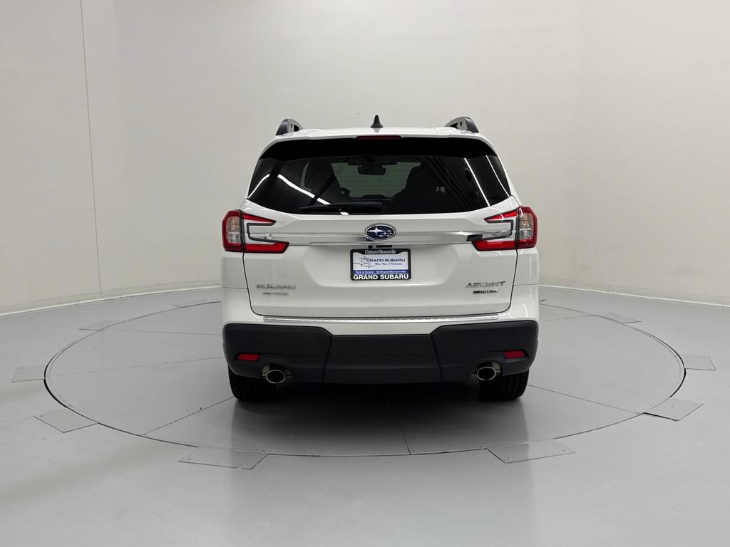 Used 2023 Subaru Ascent Limited w/ Technology Package AWD/4WD image 5