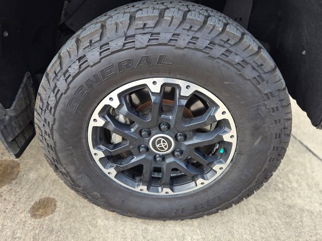 Used 2022 Toyota Tundra SR5 w/ TRD Off-Road Premium Package image 13