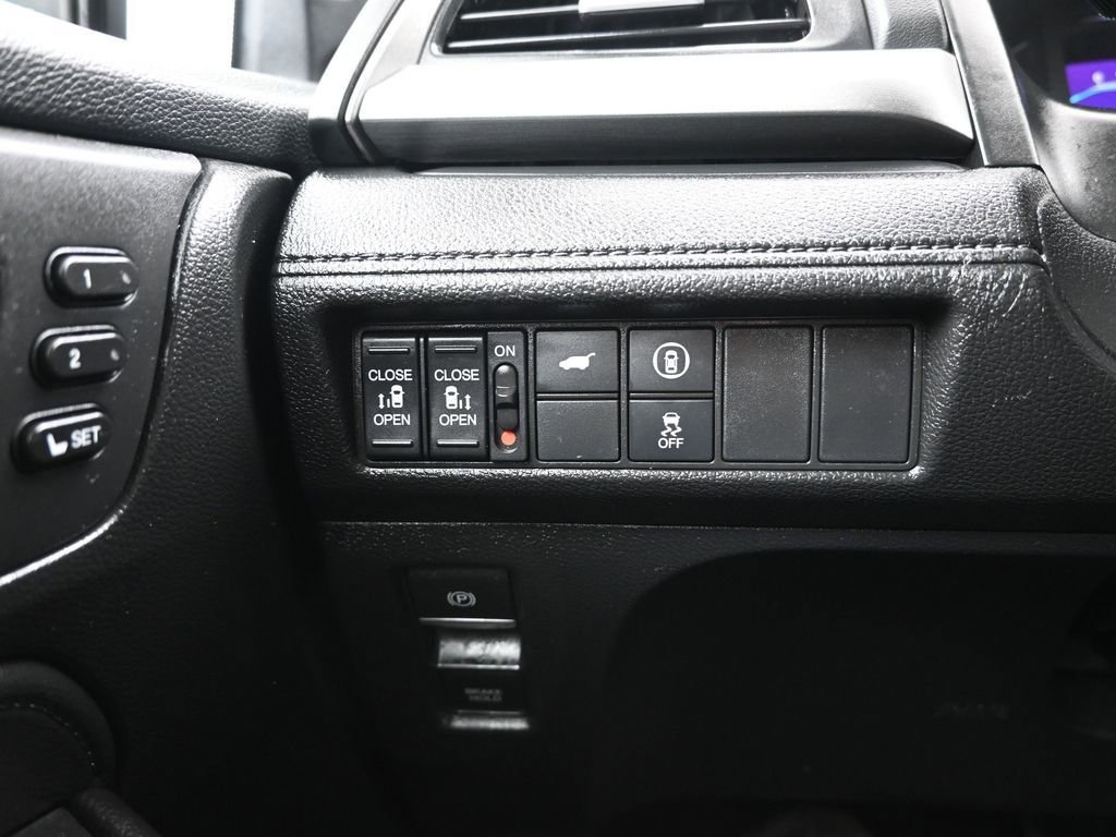 Certified 2024 Honda Odyssey EX-L image 21