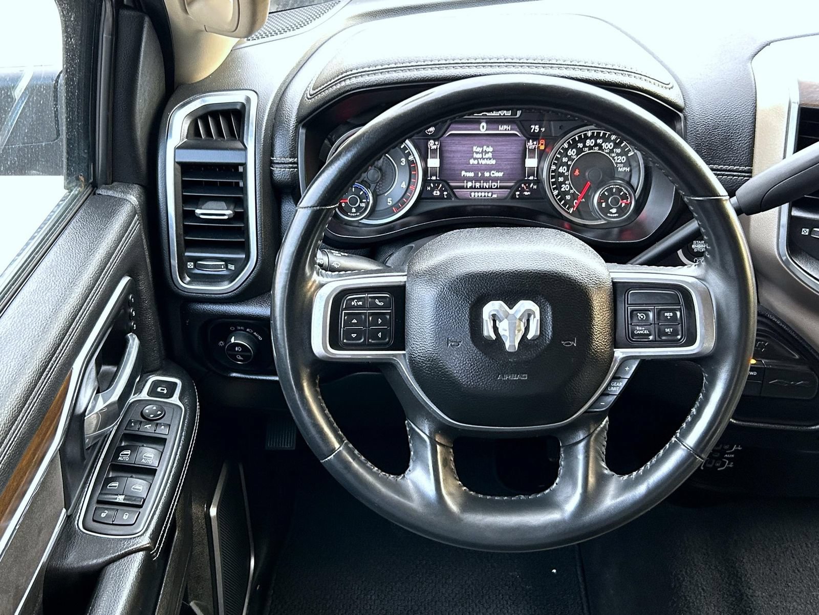 Used 2022 RAM 2500 Laramie AWD/4WD image 12