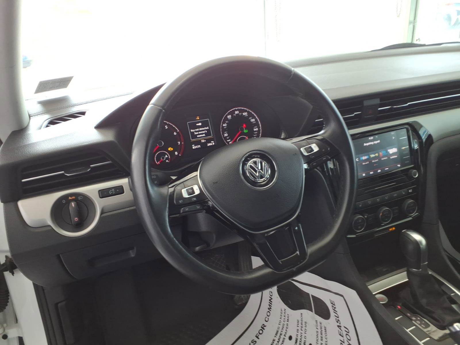 Used 2020 Volkswagen Passat 2.0T SE image 11