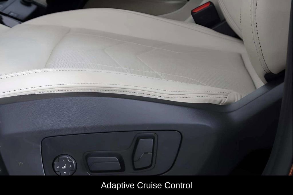 Used 2025 BMW X2 xDrive28i AWD/4WD image 8
