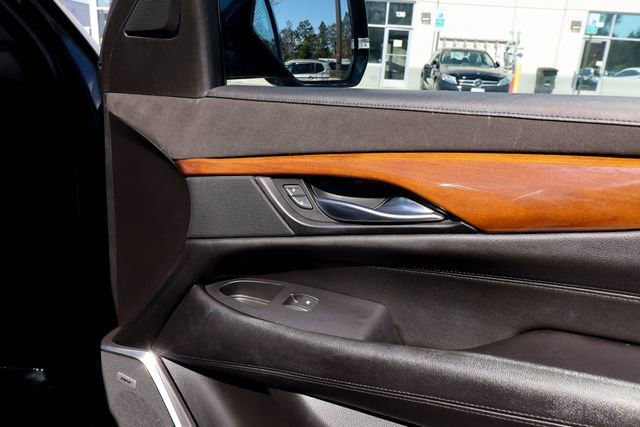 Used 2019 Cadillac Escalade Luxury image 49