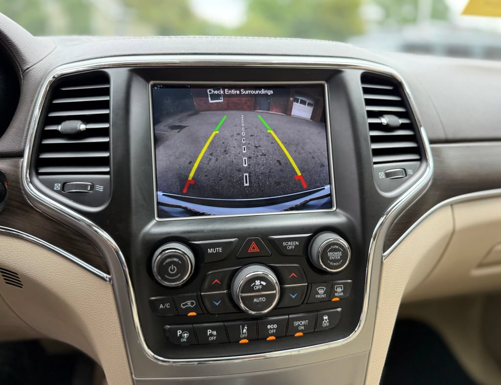 Used 2018 Jeep Grand Cherokee Overland AWD/4WD image 33