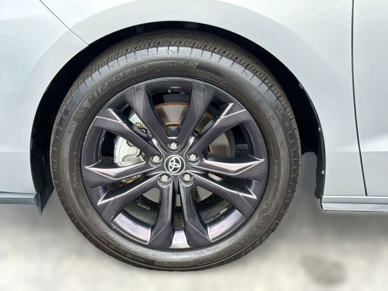 Used 2022 Toyota Sienna XSE FWD image 12