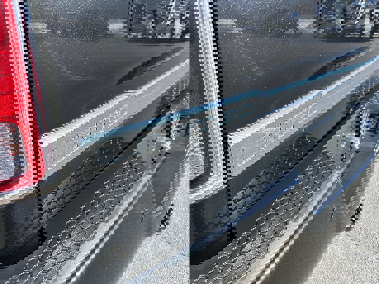 Used 2018 RAM 2500 Limited image 11