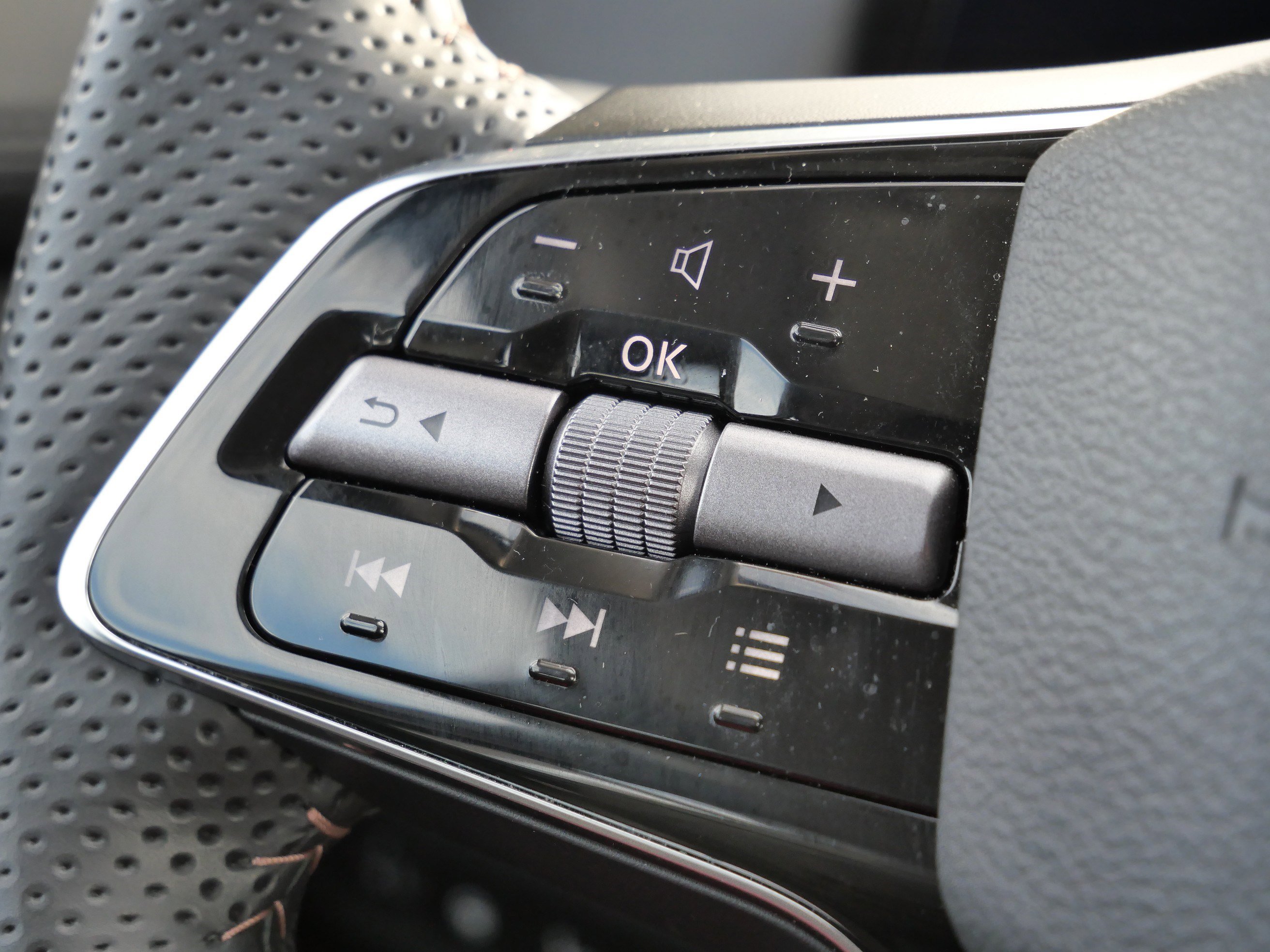 Used 2023 Nissan Ariya ENGAGE+ image 33