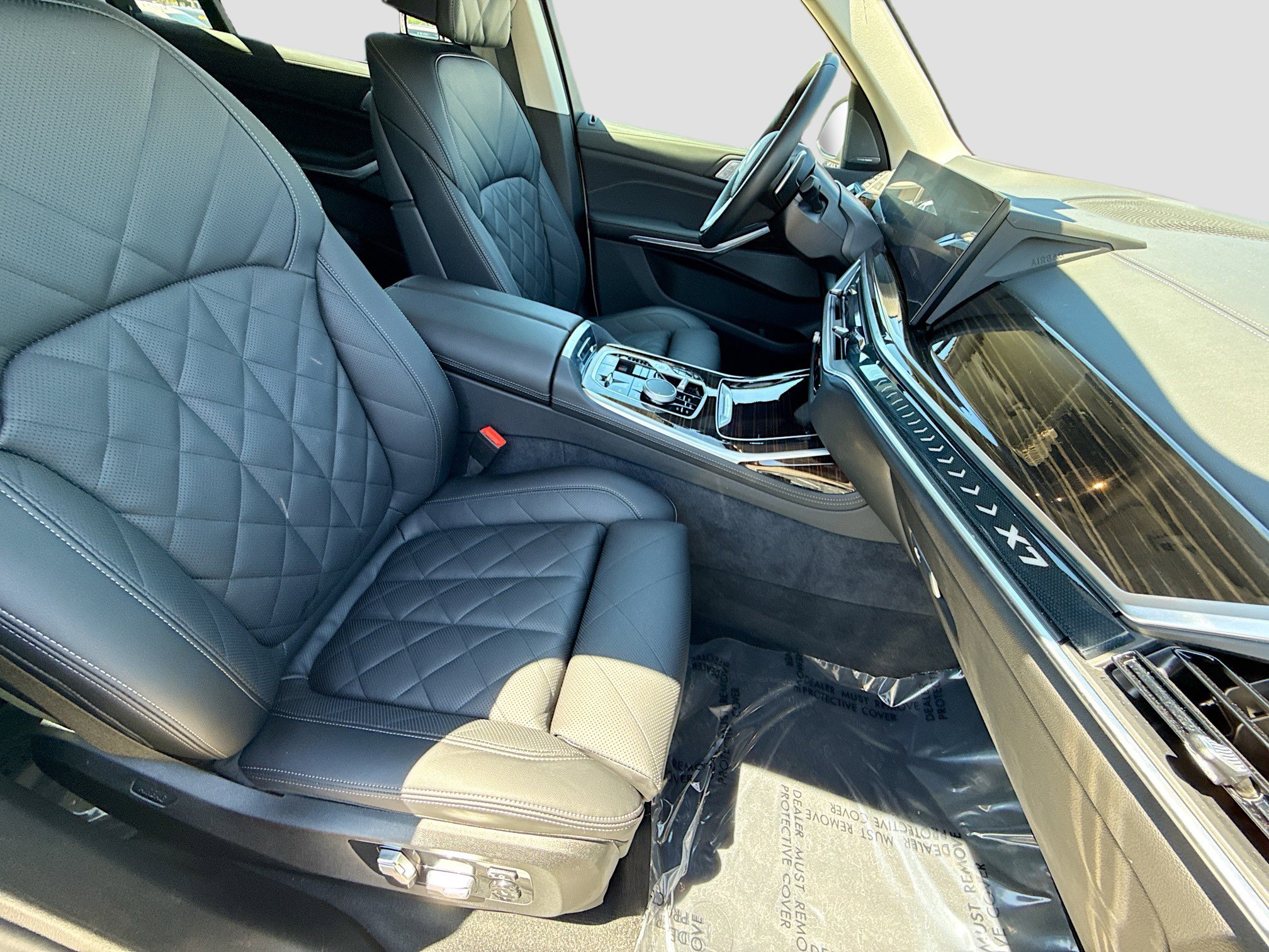 Used 2026 BMW X7 xDrive40i image 16