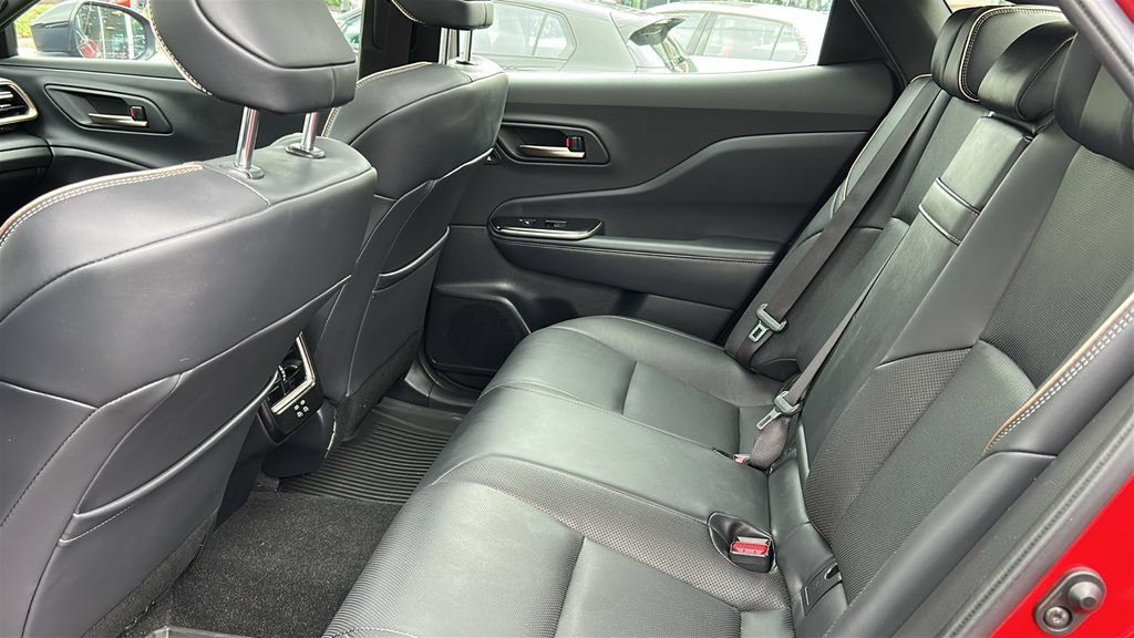 Used 2025 Toyota Crown Platinum AWD/4WD image 28