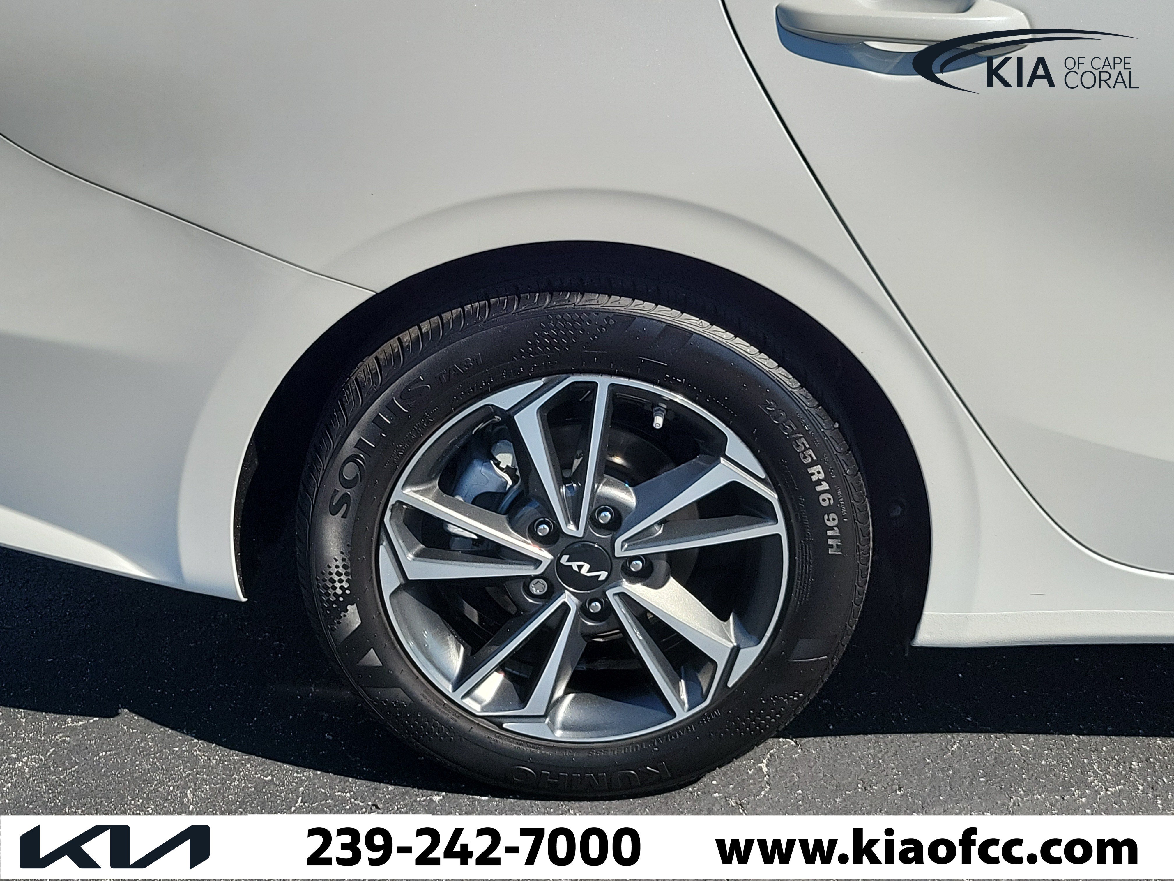 Certified 2023 Kia Forte LXS FWD image 9