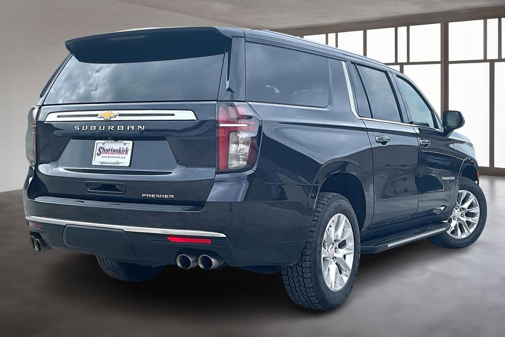 Used 2024 Chevrolet Suburban Premier image 6