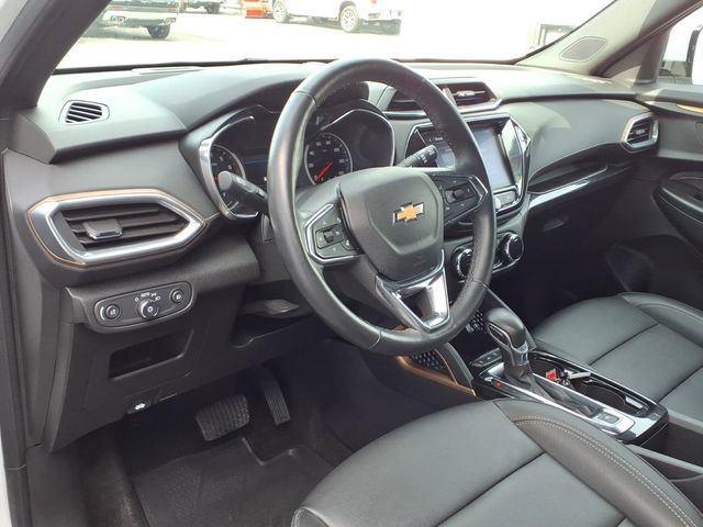 Used 2023 Chevrolet TrailBlazer ACTIV w/ Sun and Liftgate Package image 9