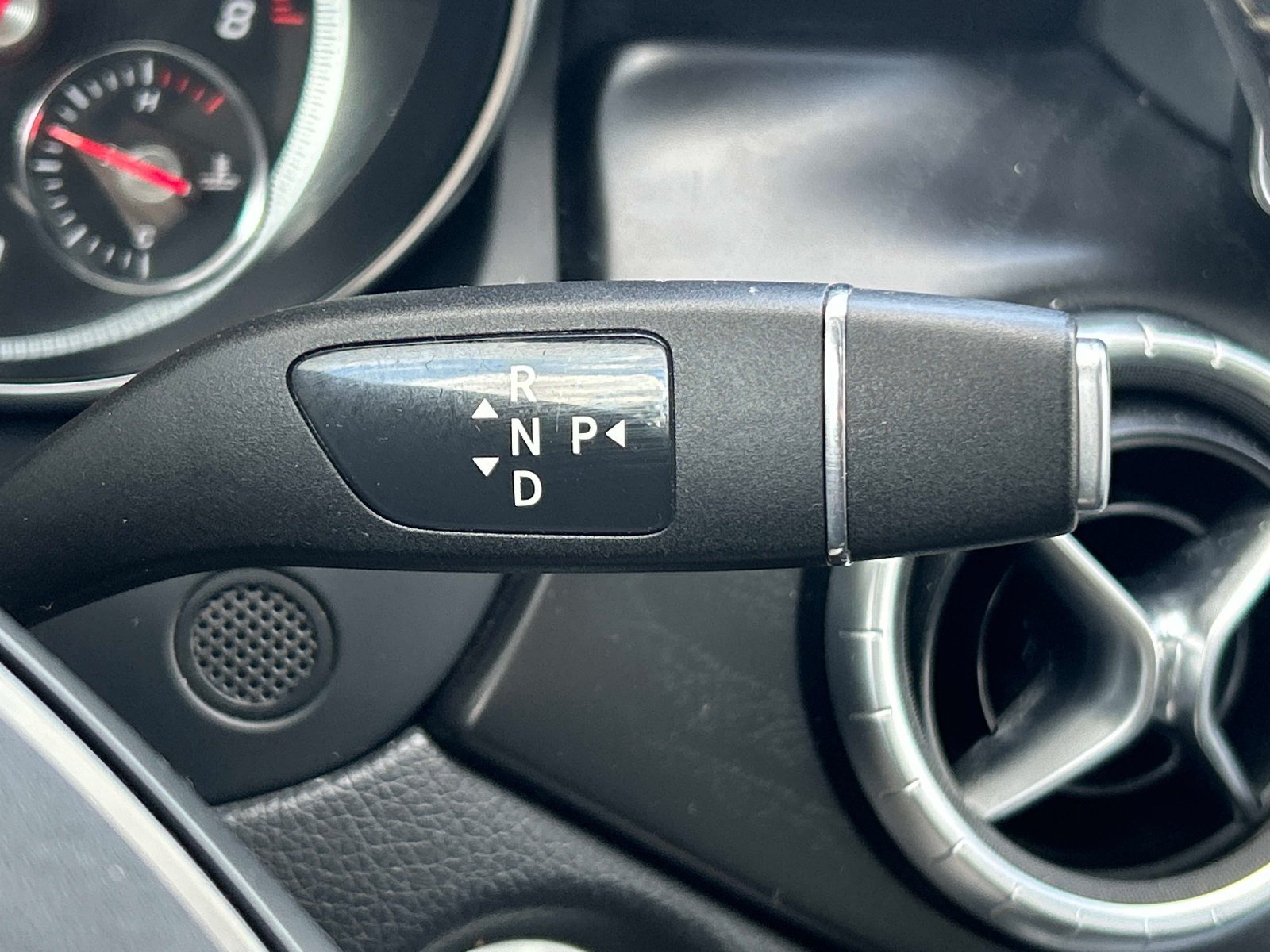 Used 2018 Mercedes-Benz CLA 250 4MATIC image 25