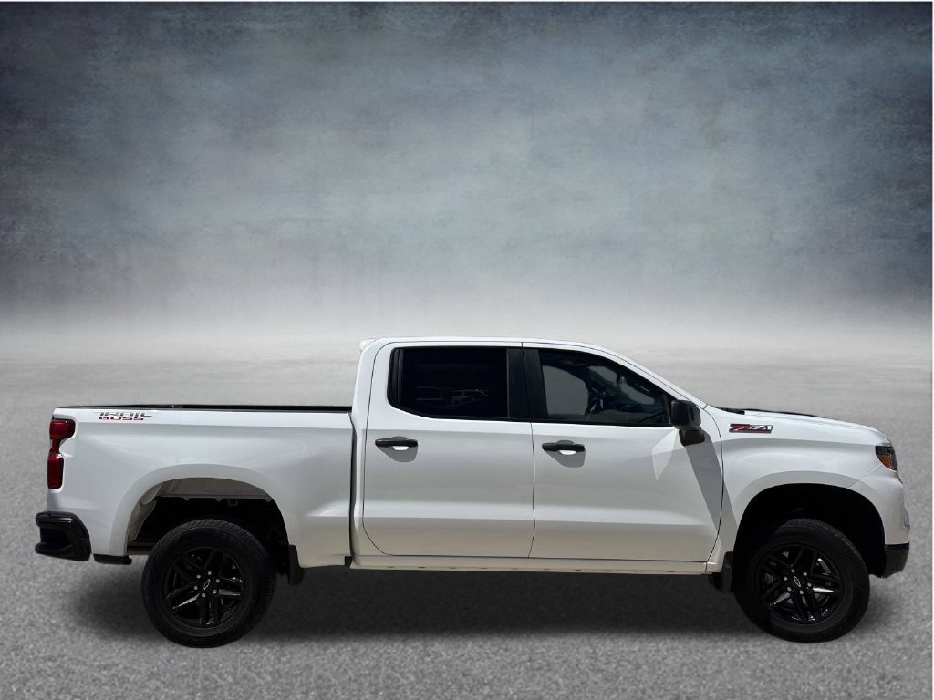 Used 2025 Chevrolet Silverado 1500 Custom Trail Boss AWD/4WD image 8