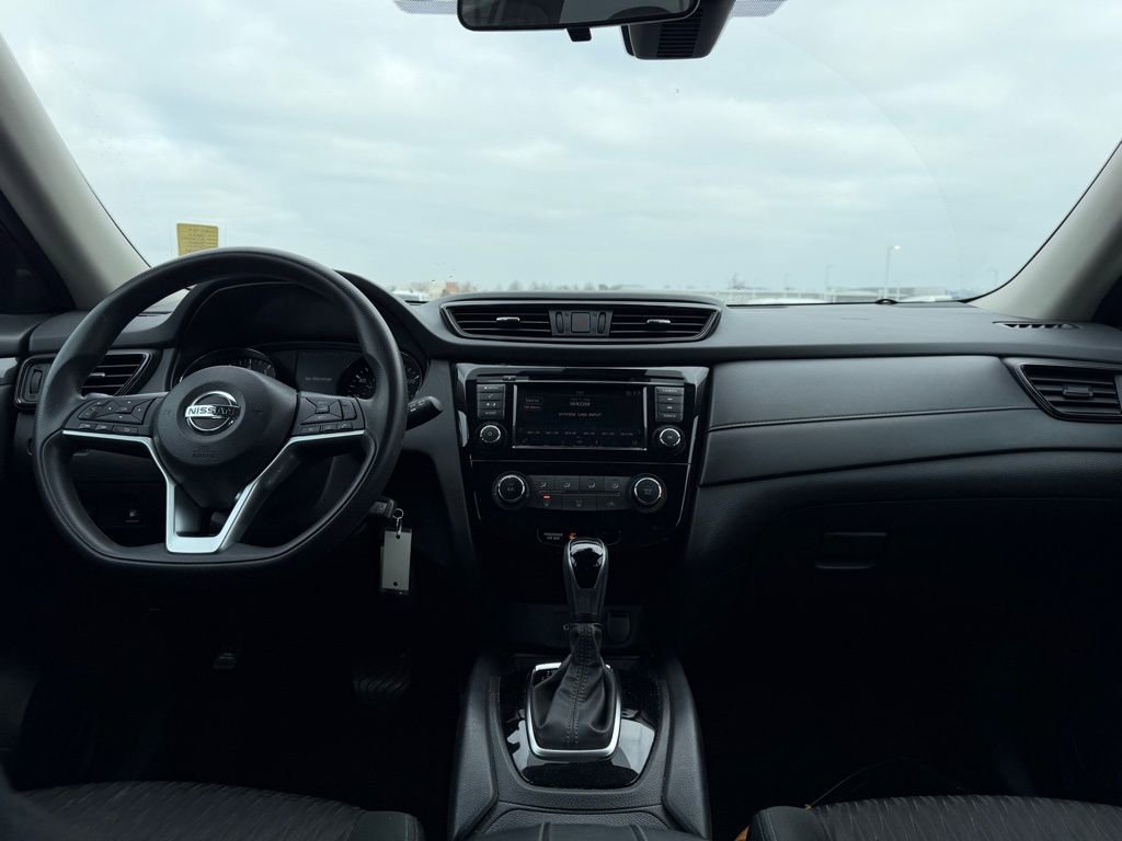 Used 2020 Nissan Rogue S image 17