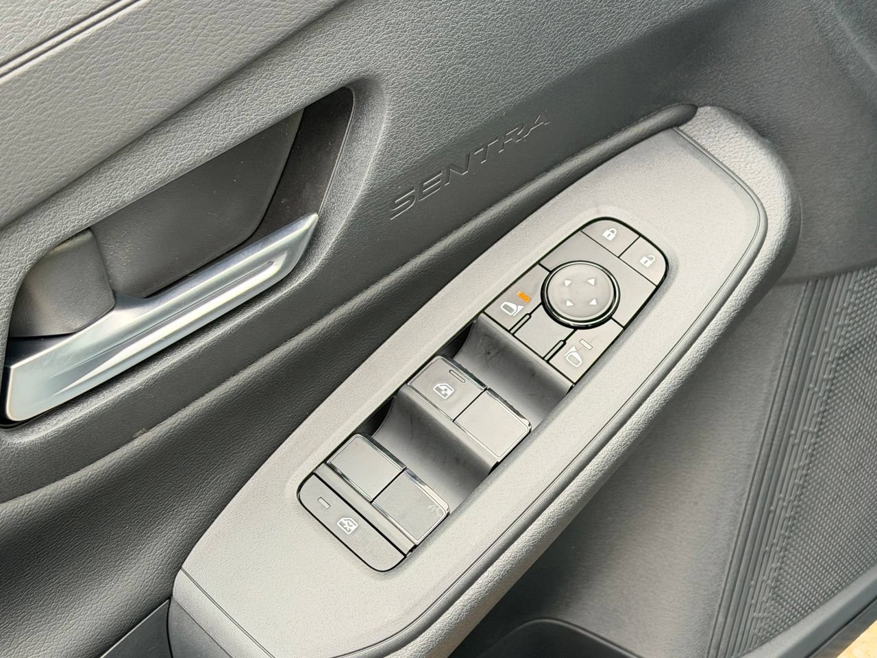 New 2026 Nissan Sentra SV w/ SV Convenience Package FWD image 16