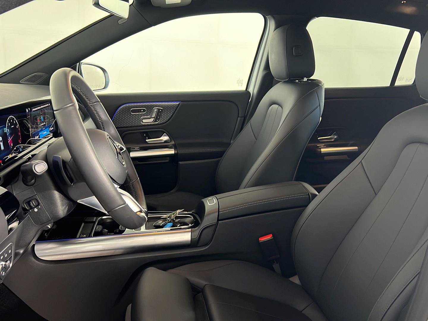 Certified 2025 Mercedes-Benz GLA 250 4MATIC image 3