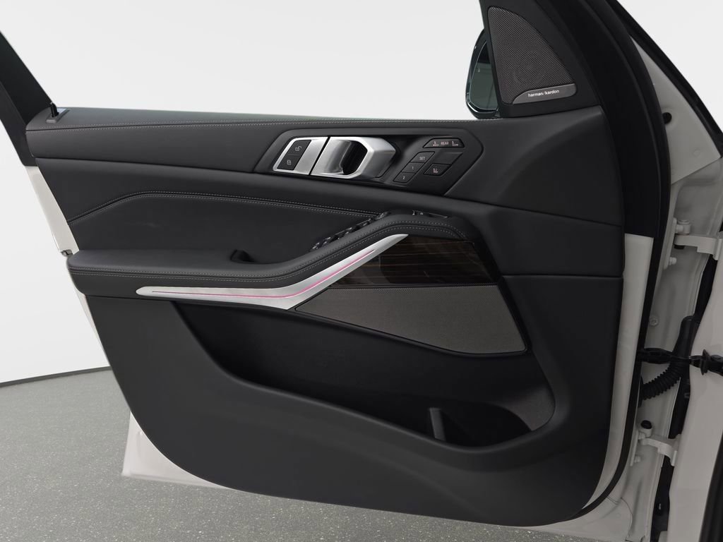 New 2026 BMW X7 xDrive40i w/ M Sport Package image 27