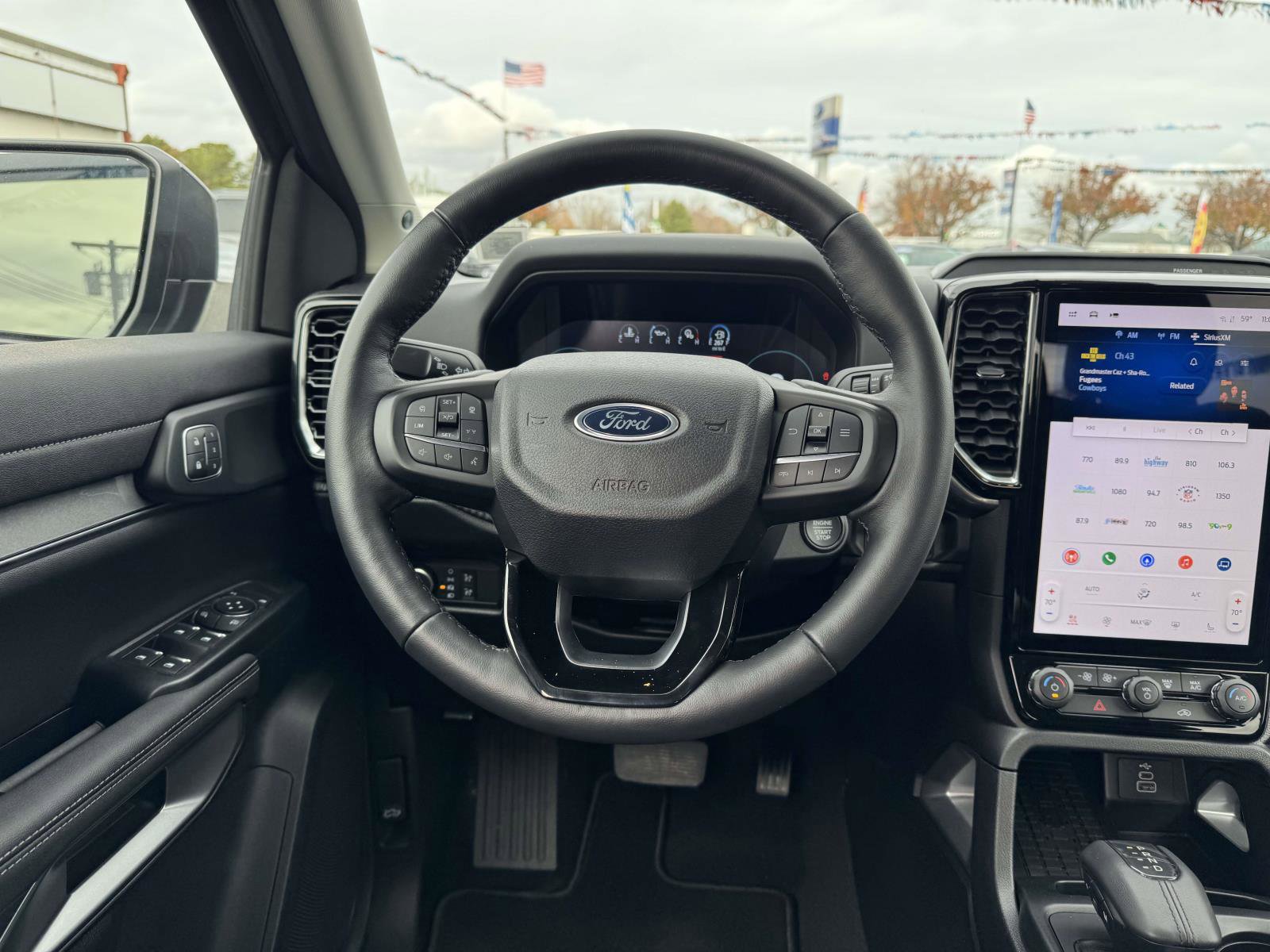 Used 2024 Ford Ranger Lariat w/ FX4 Off-Road Package image 13