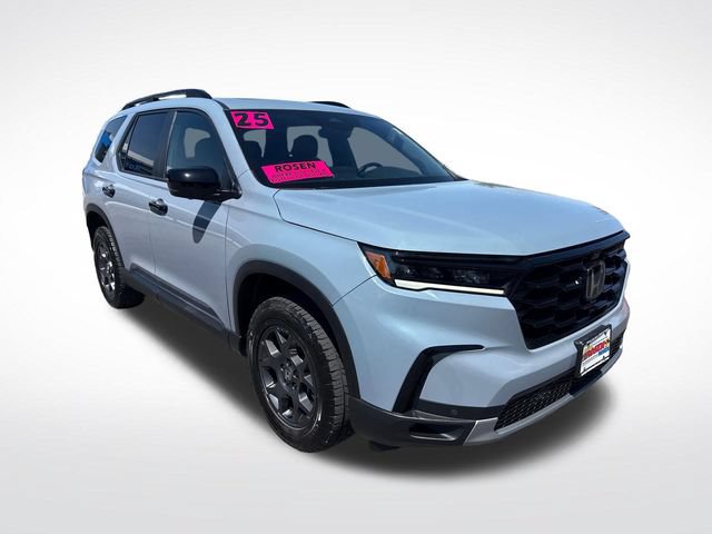 Certified 2025 Honda Pilot TrailSport image 7