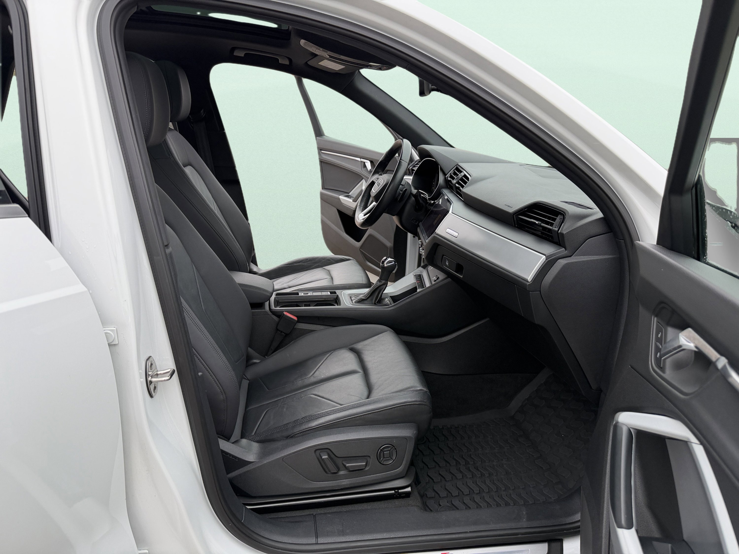 Used 2021 Audi Q3 2.0T Premium w/ Convenience Package image 32