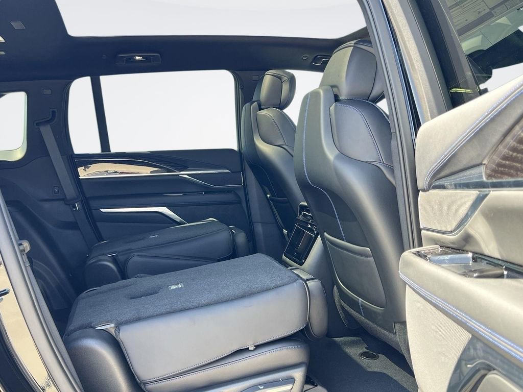 New 2026 Cadillac Escalade IQ Luxury 1 AWD/4WD image 34
