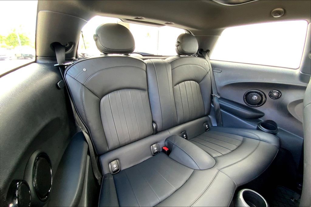 Certified 2024 MINI Cooper SE image 27