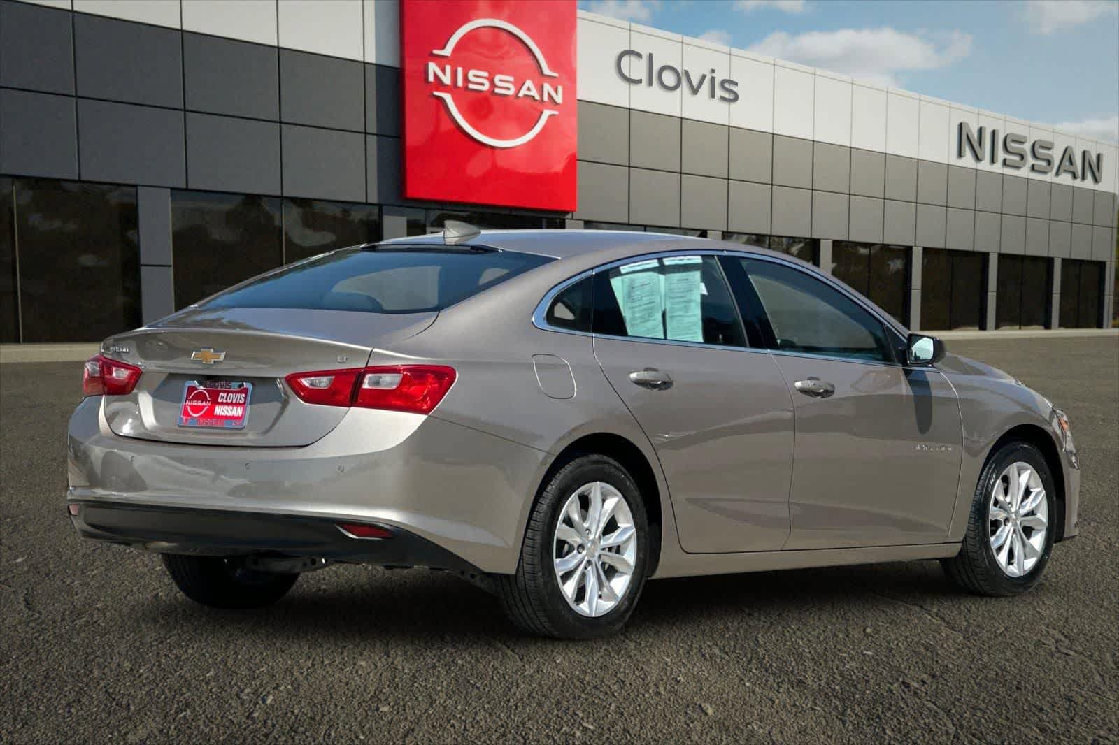 Used 2024 Chevrolet Malibu LT FWD image 3