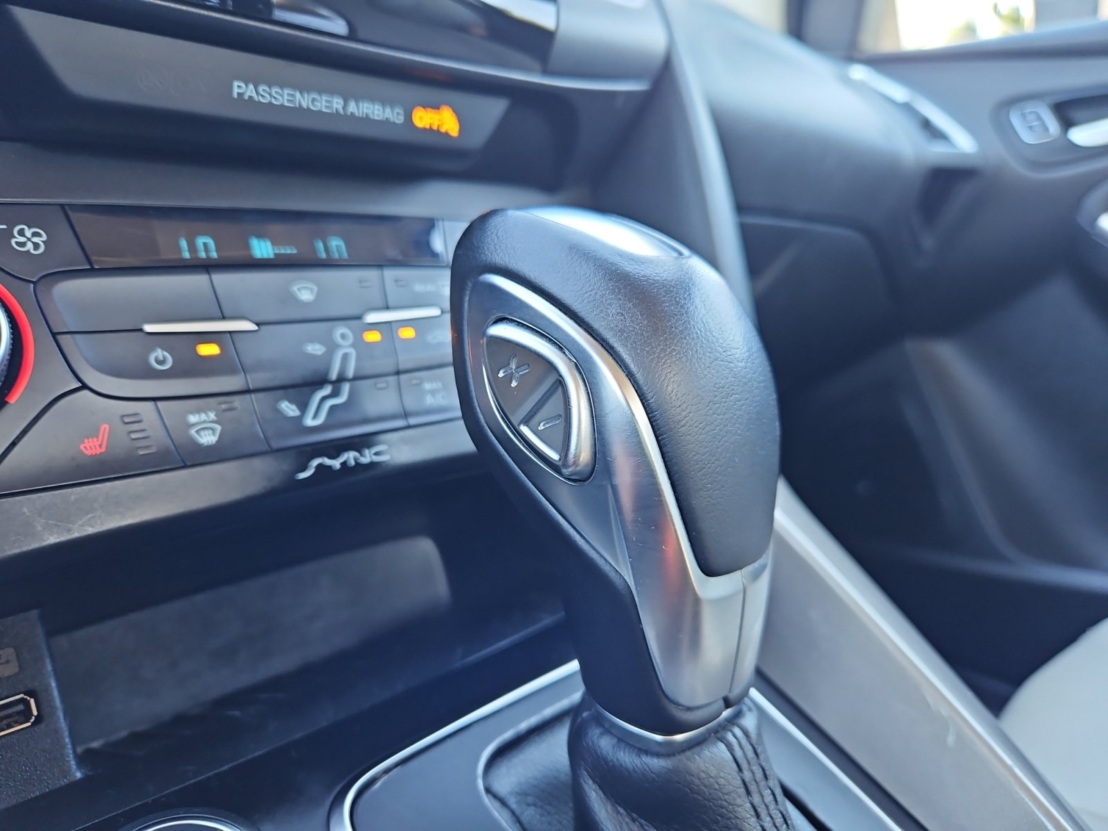 Used 2017 Ford Focus Titanium FWD image 25