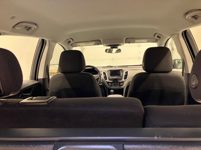 Used 2020 Chevrolet Equinox LS image 36